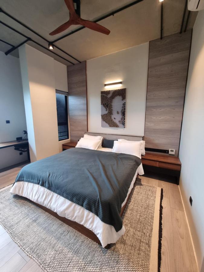 Vaux Park Street Hotel - A Collection Of 8 Luxury Lofts *