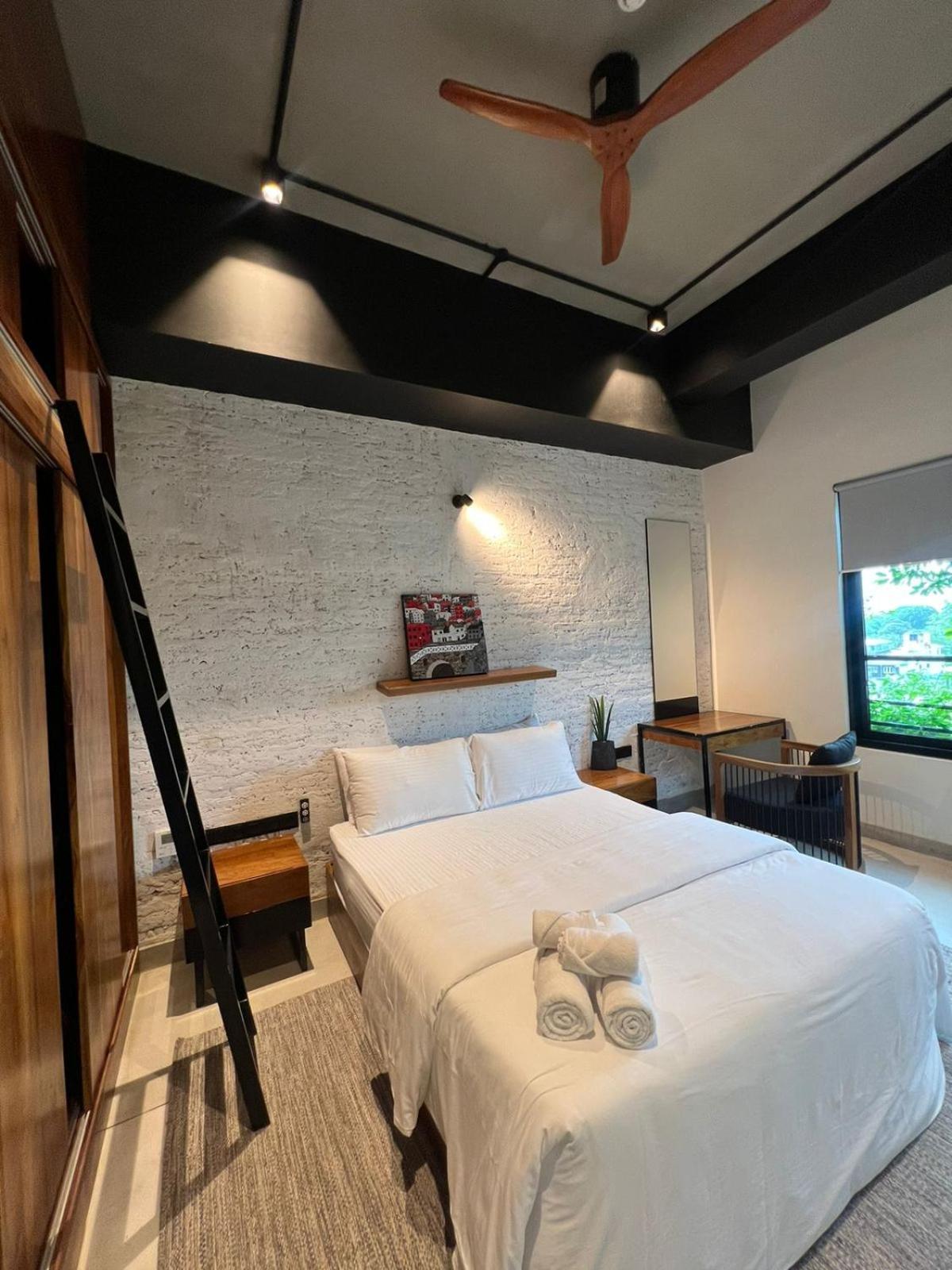 Vaux Park Street Hotel - A Collection Of 8 Luxury Lofts * Colombo